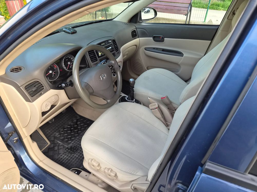 Hyundai Accent MC 1.5 CRDI GLS TR - 2