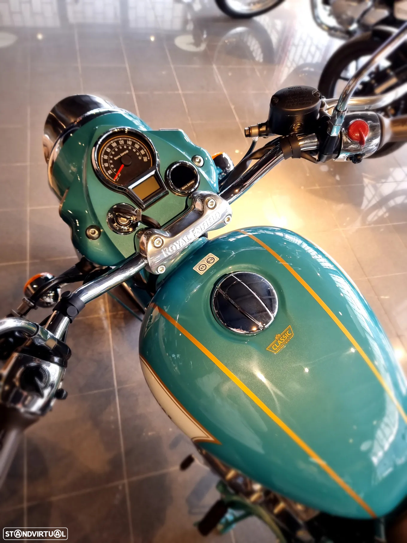 Royal Enfield Classic - 4