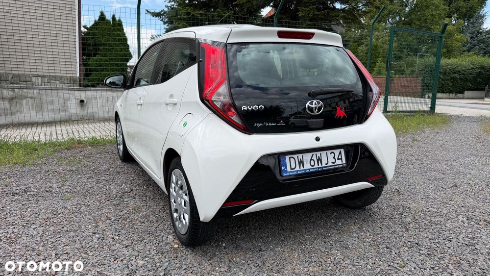 Toyota Aygo x-business - 13