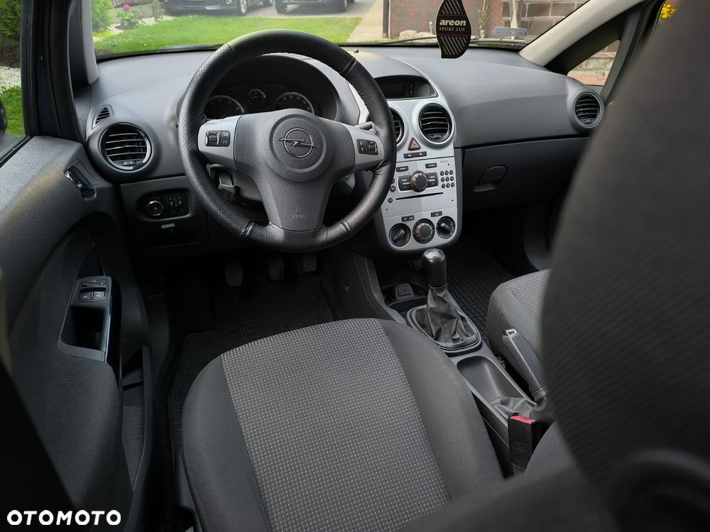 Opel Corsa 1.2 16V Essentia - 14