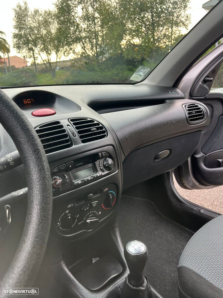 Peugeot 206 1.9 D XT - 9
