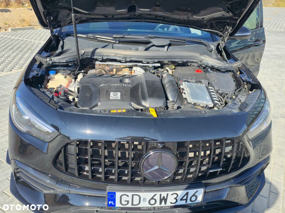 Mercedes-Benz GLA - 9