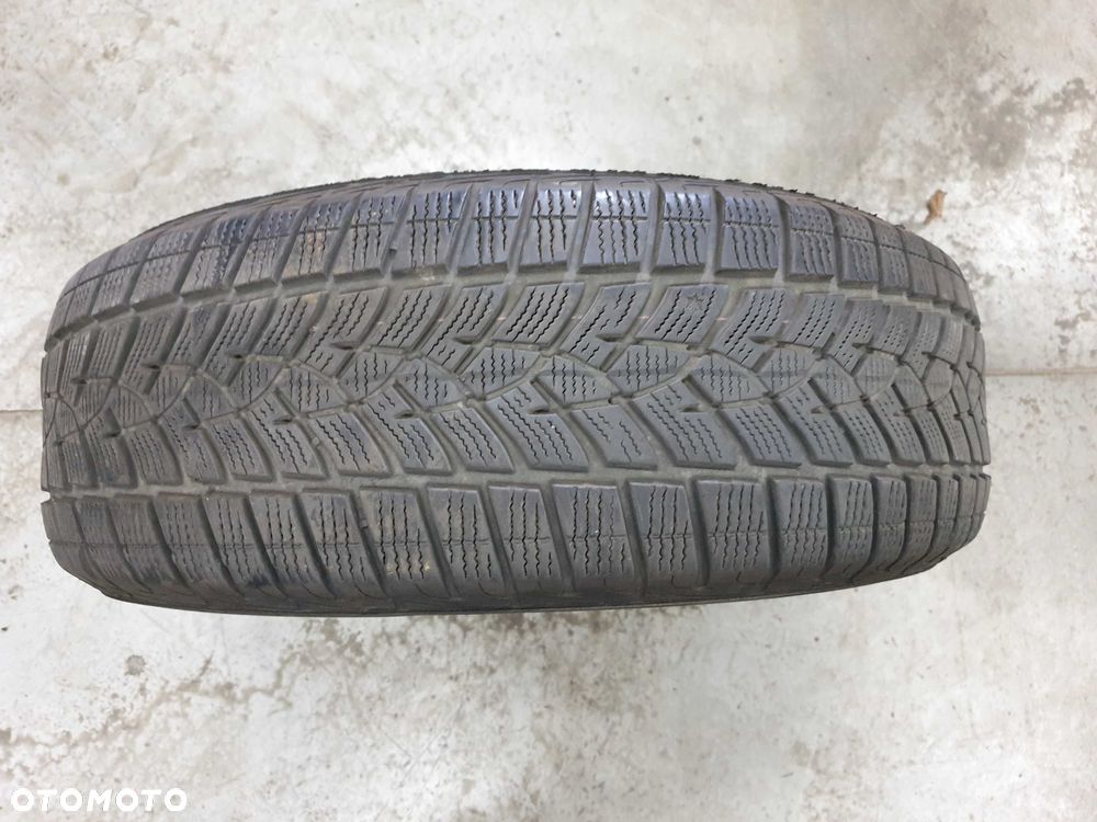 1szt. 215/65/17 99V Goodyear UG Performance + Suv 5mm 2022r [ 10974 ]