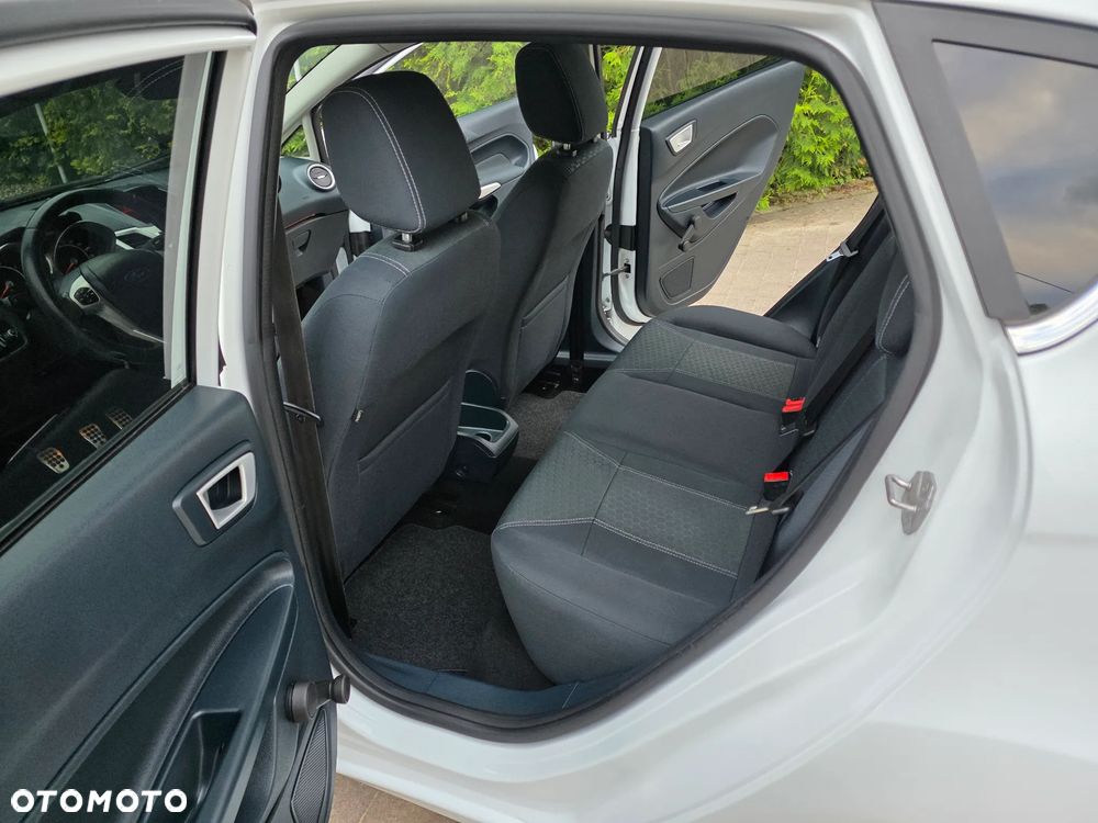 Ford Fiesta 1.4 Titanium - 25