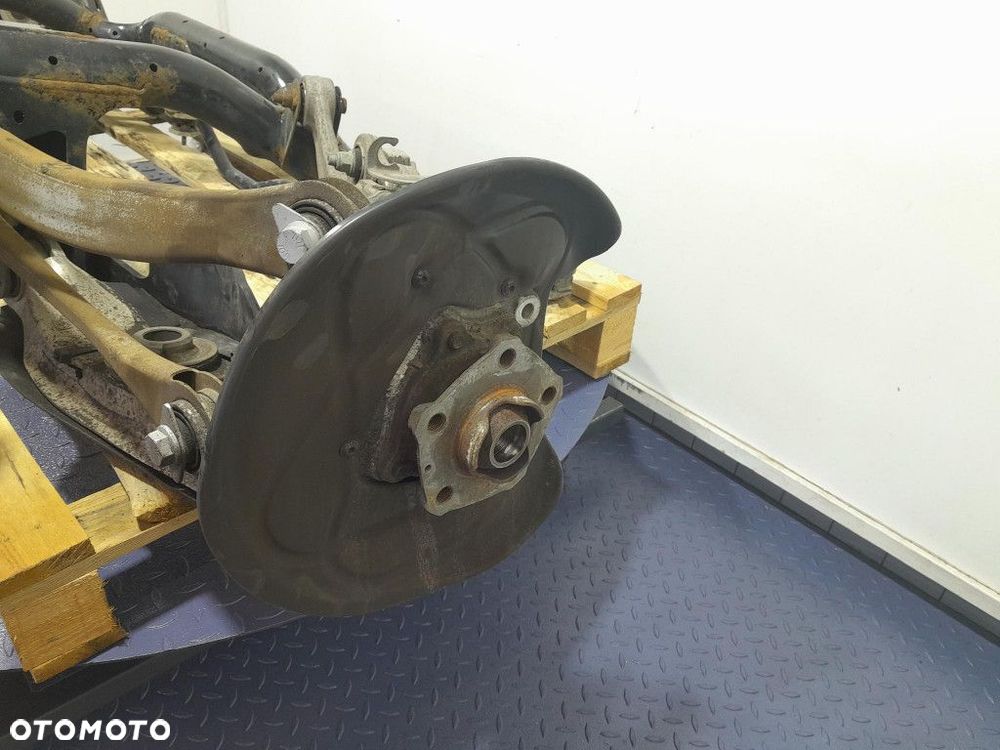 AUDI Q7 II 4M  3.0 TDI 218 KM BELKA ZAWIESZENIA TYŁ 4M0500025 - 5