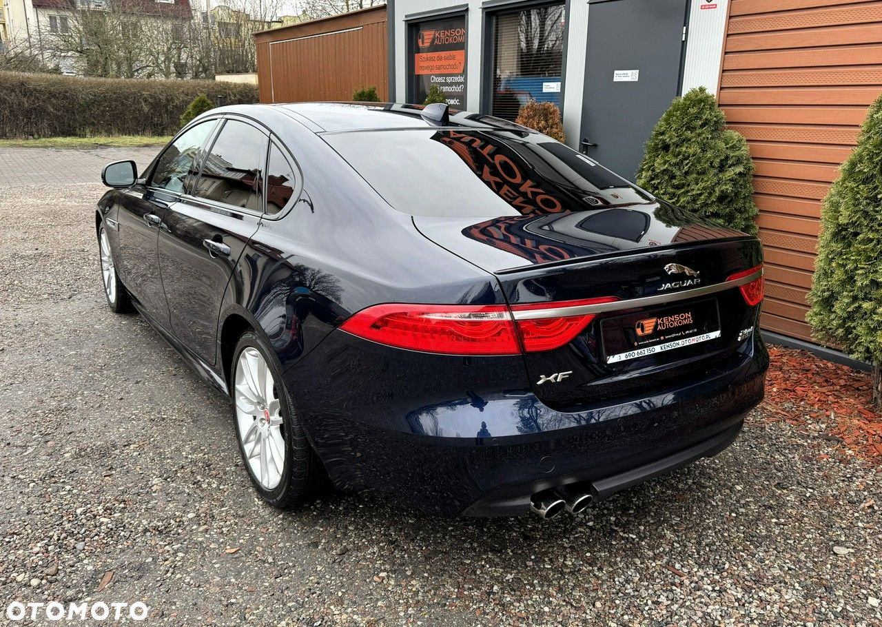Jaguar XF 2.0 i4D AWD R-Sport - 3