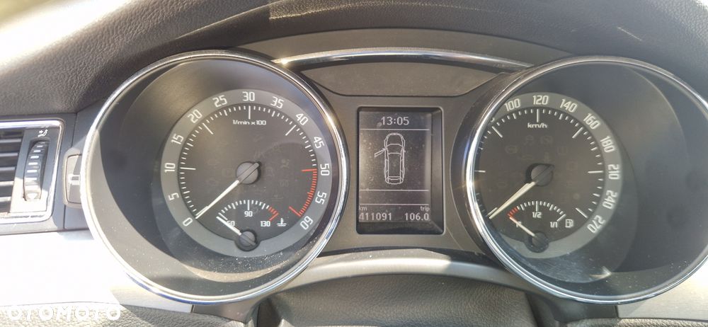 Skoda Superb 2.0 TDI Comfort DSG - 11