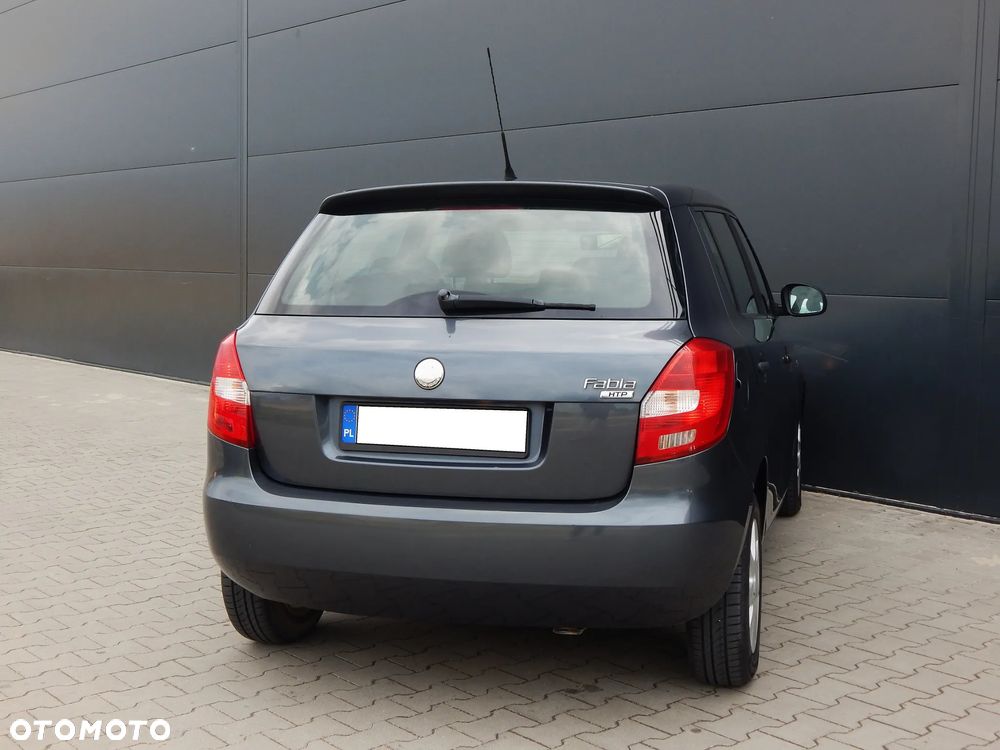 Skoda Fabia 1.2 HTP STYLE Edition - 6