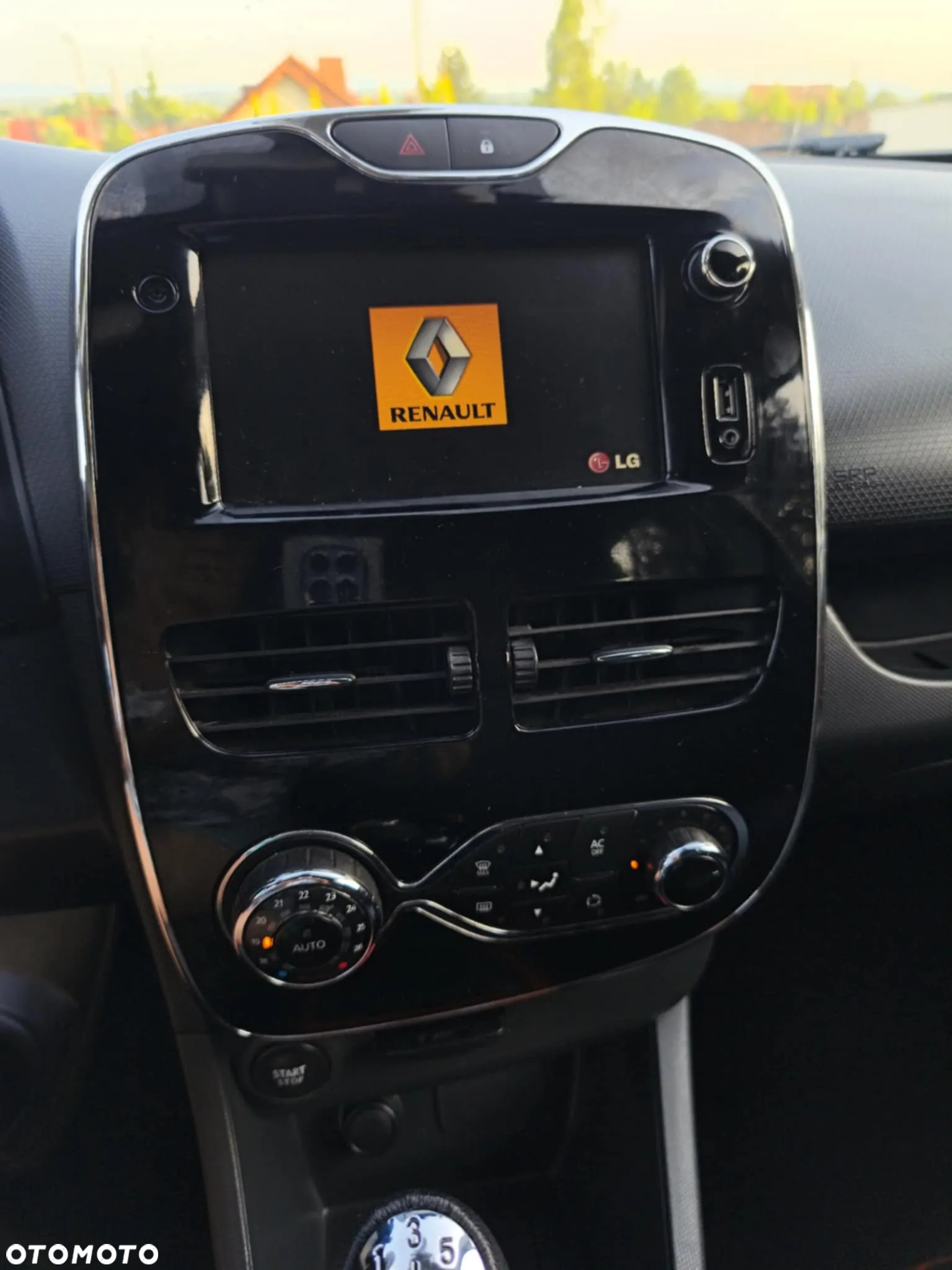 Renault Clio Grandtour (Energy) TCe 90 Start & Stop LIMITED - 12