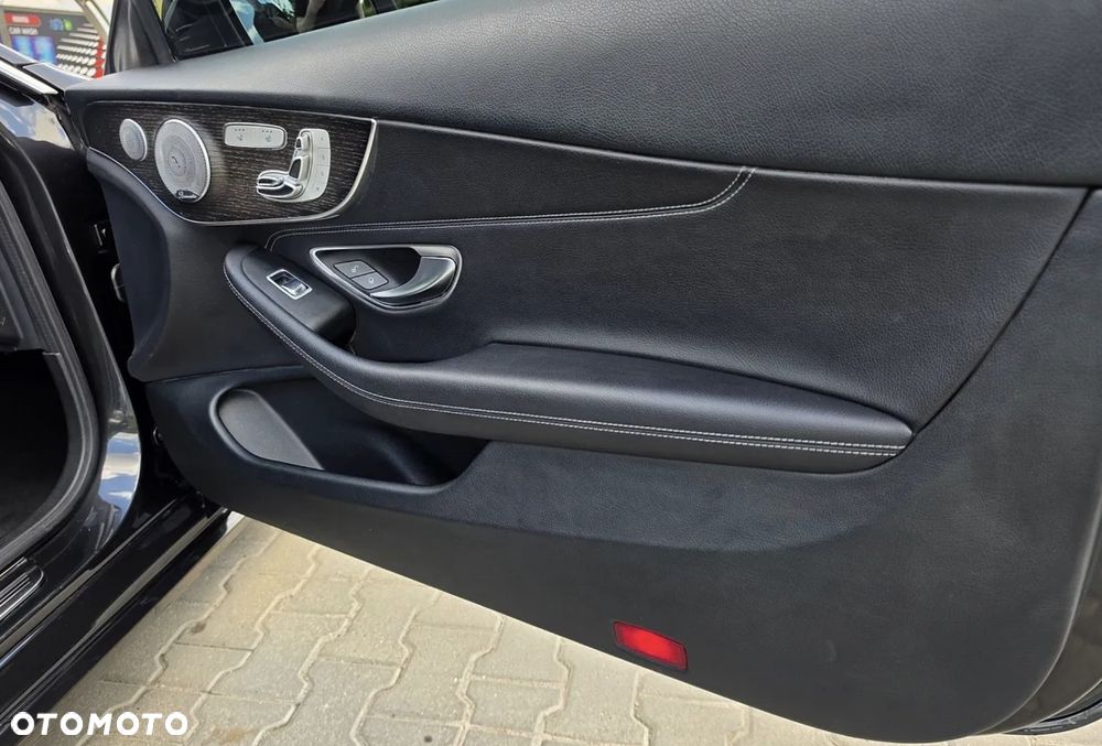 Mercedes-Benz Klasa C 300 9G-TRONIC AMG Line - 26