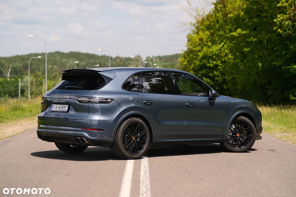 Porsche Cayenne Turbo - 33