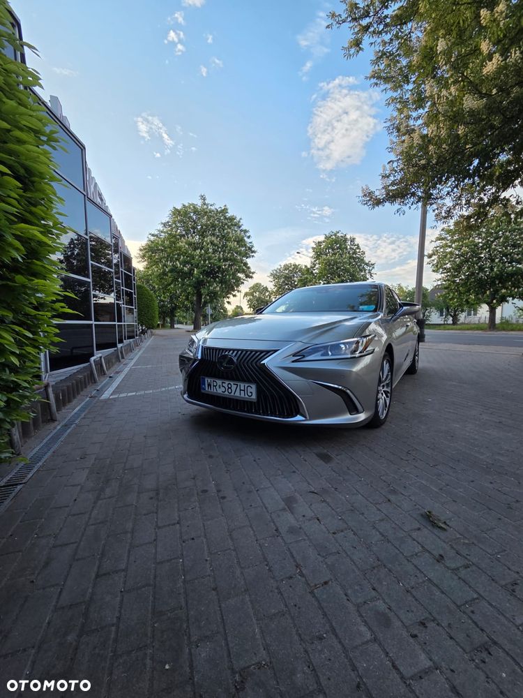 Lexus ES 300h Prestige - 1