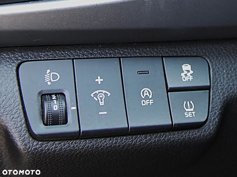 Kia Rio - 15