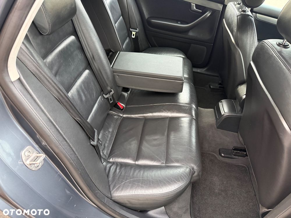 Audi A4 Avant - 22