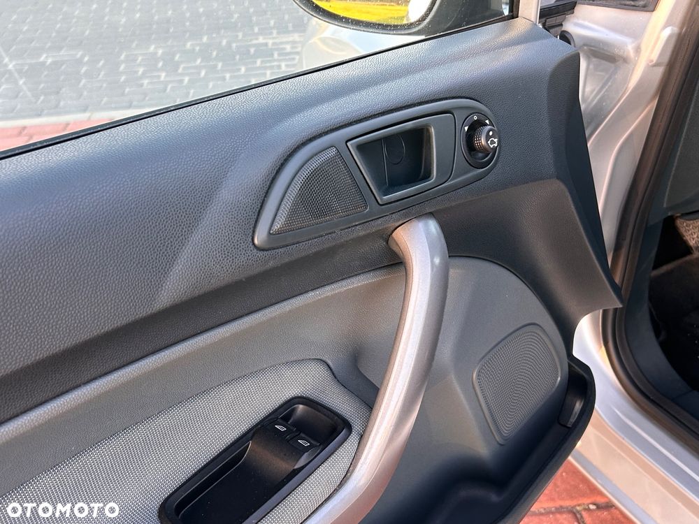 Ford Fiesta 1.25 Trend EU5 - 16