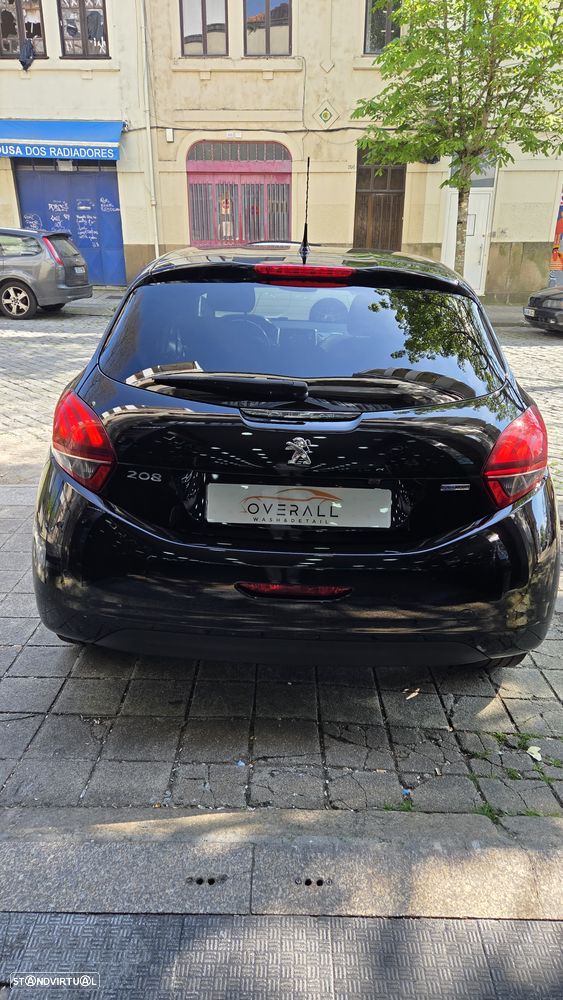 Peugeot 208 1.2 PureTech Style - 21