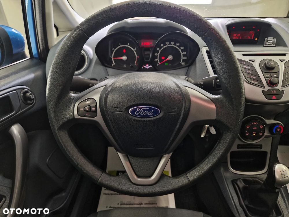 Ford Fiesta 1.25 Ambiente EU5 - 33