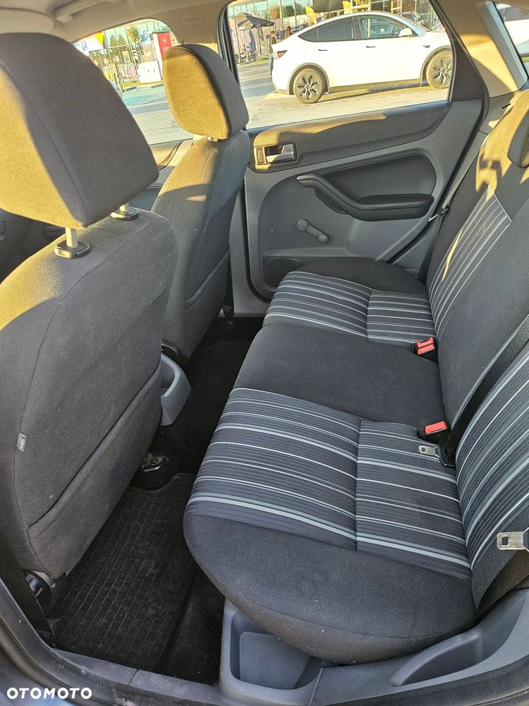 Ford Focus - 19
