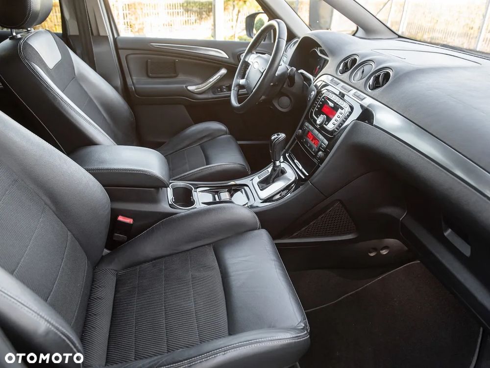 Ford S-Max - 26