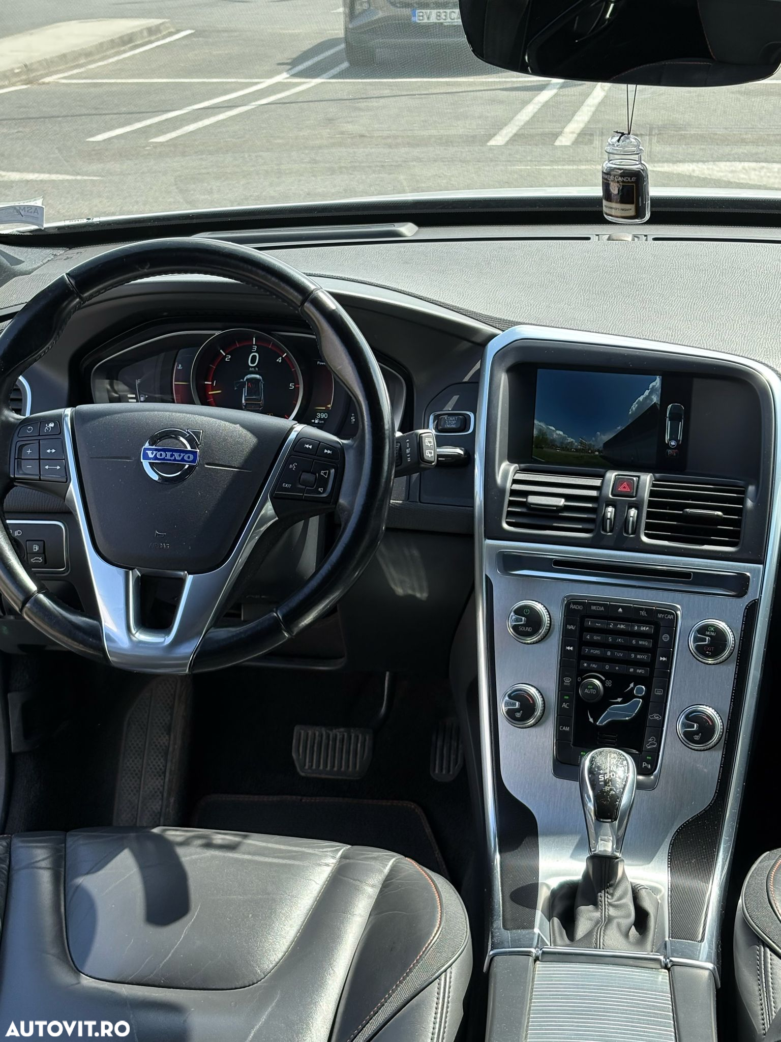 Volvo XC 60 D4 AWD Geartronic Ocean Race - 20