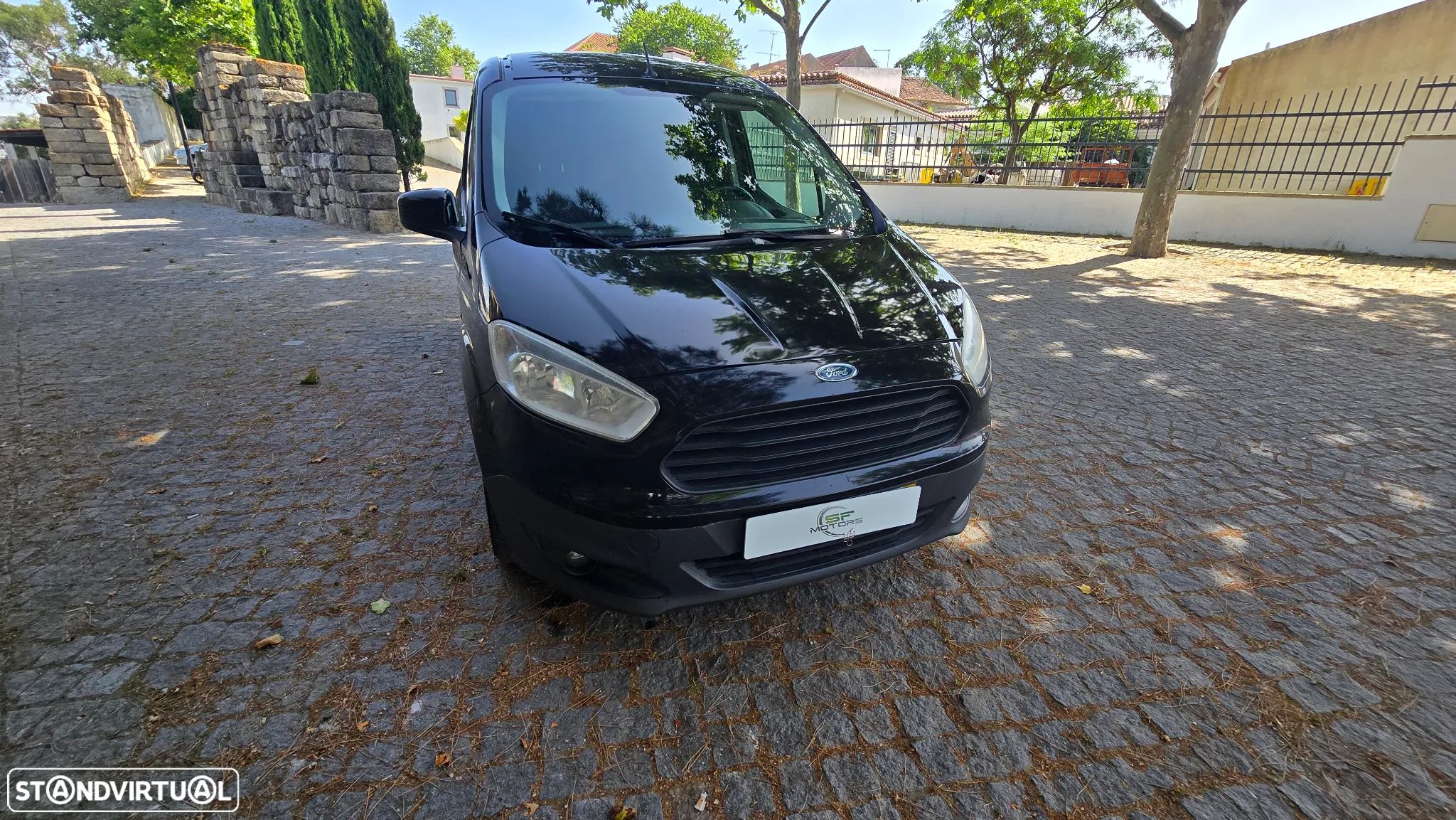 Ford Courier - 1