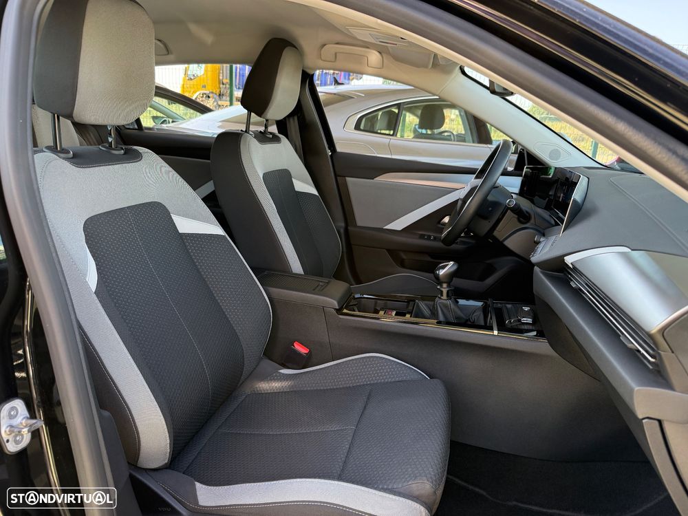 Opel Astra 1.5 D Elegance - 26