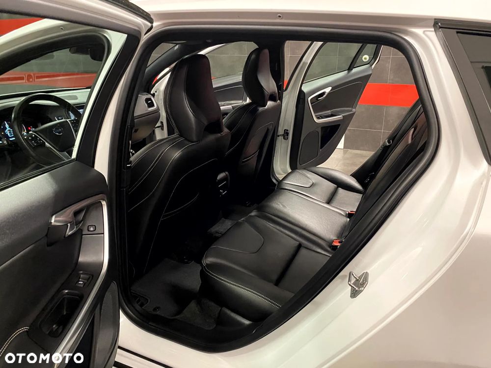 Volvo V60 D3 Inscription - 26