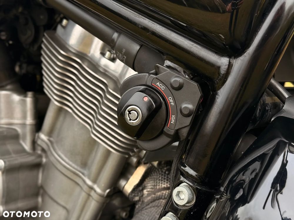 Harley-Davidson V-Rod Muscle - 28