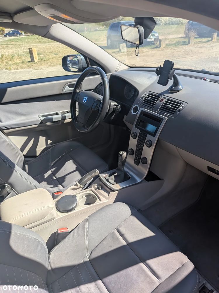 Volvo S40 1.6D Momentum - 4