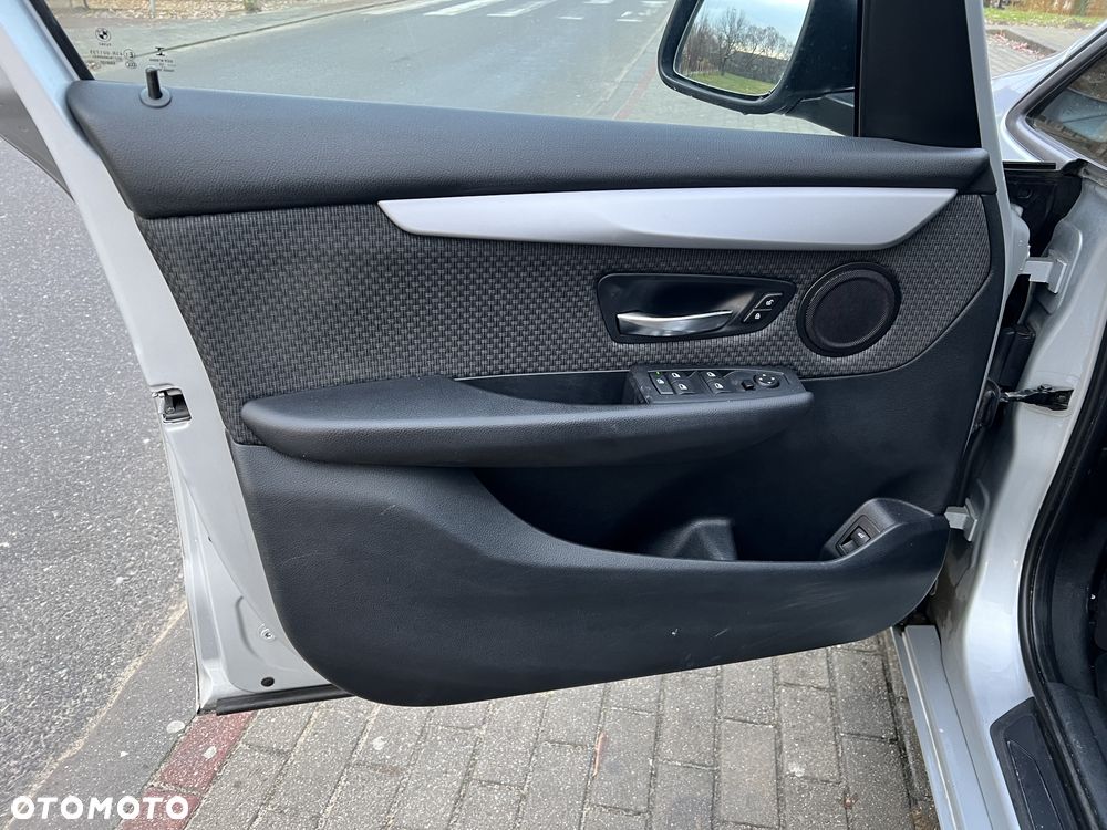 BMW Seria 2 216d - 18
