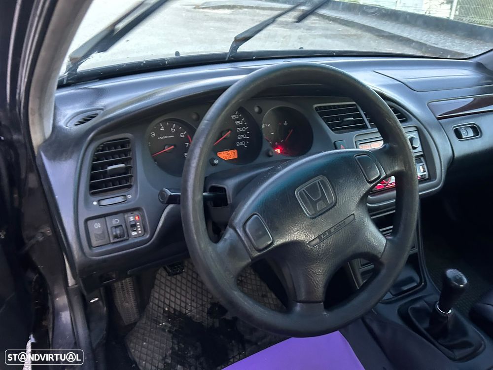 Honda Accord 1.8 LS TA - 2