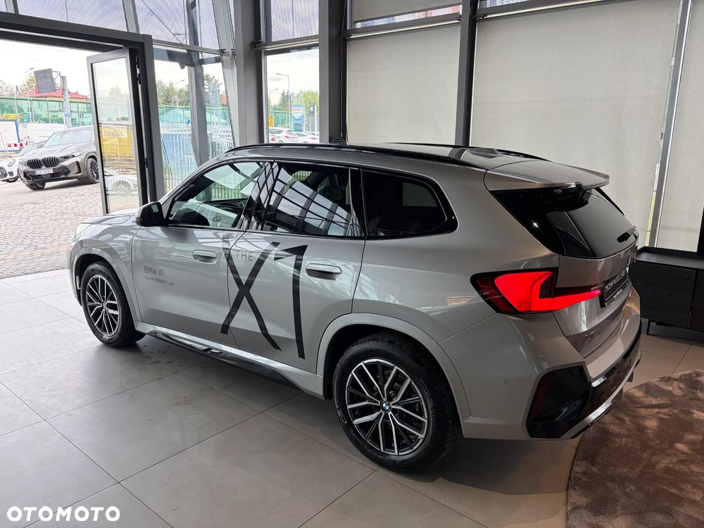 BMW X1 sDrive20i mHEV - 4