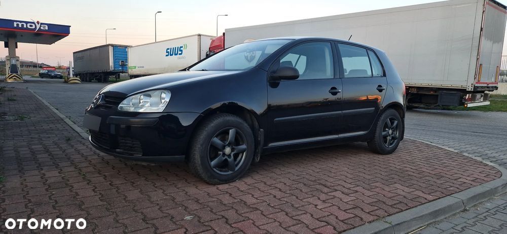 Volkswagen Golf - 1