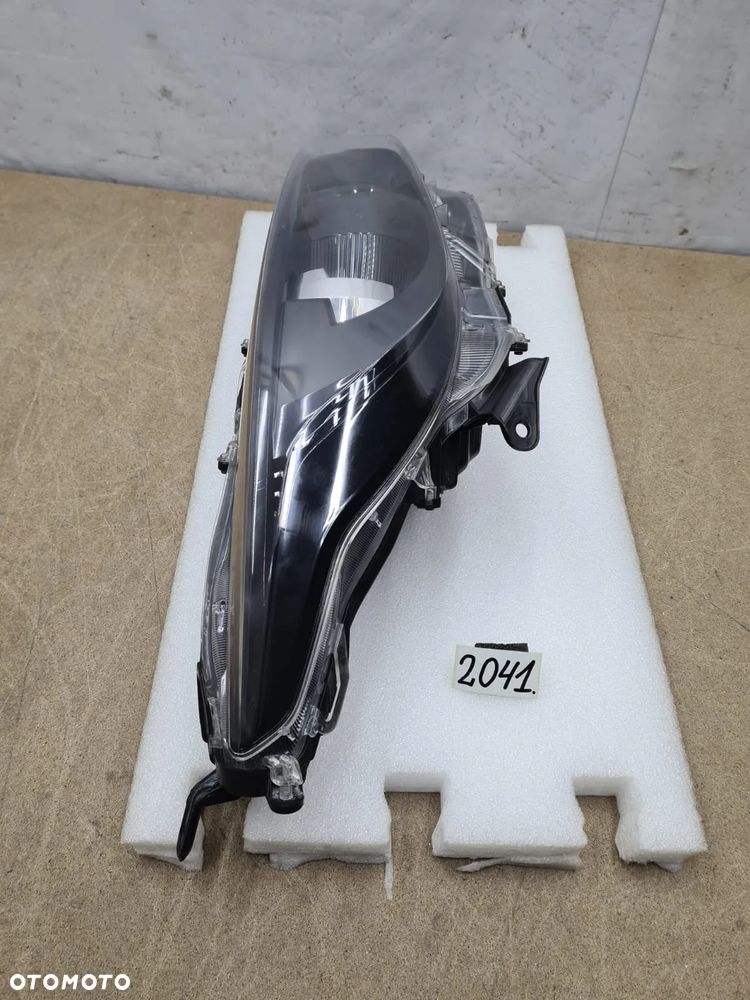 Toyota Yaris 4 IV od20r lampa prawy prawa przednia przód soczewka - 6