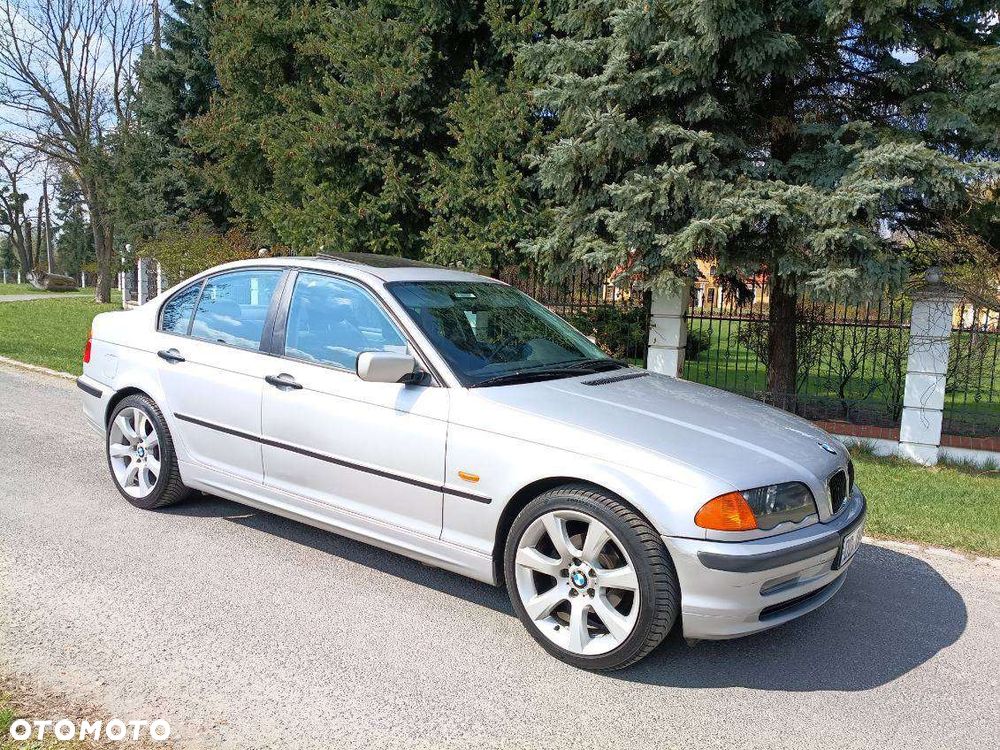 BMW Seria 3 318i - 10