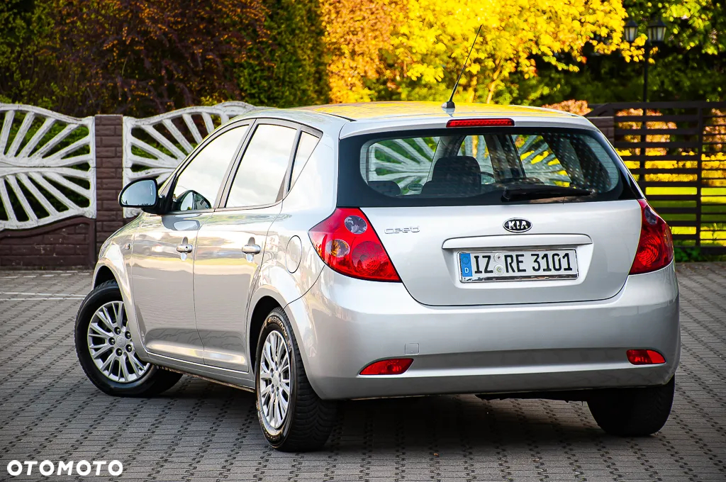 Kia Ceed 2.0 CVVT Spirit - 28