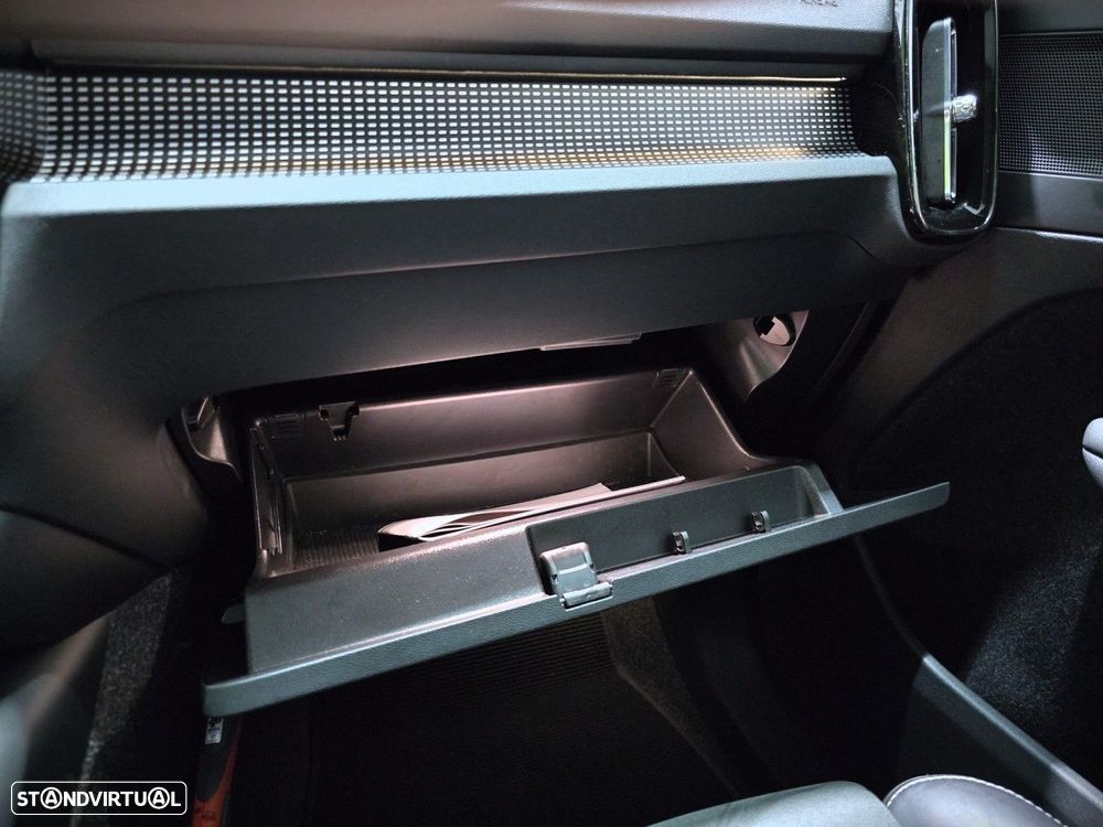 Volvo XC 40 P8 AWD Recharge RDesign - 25