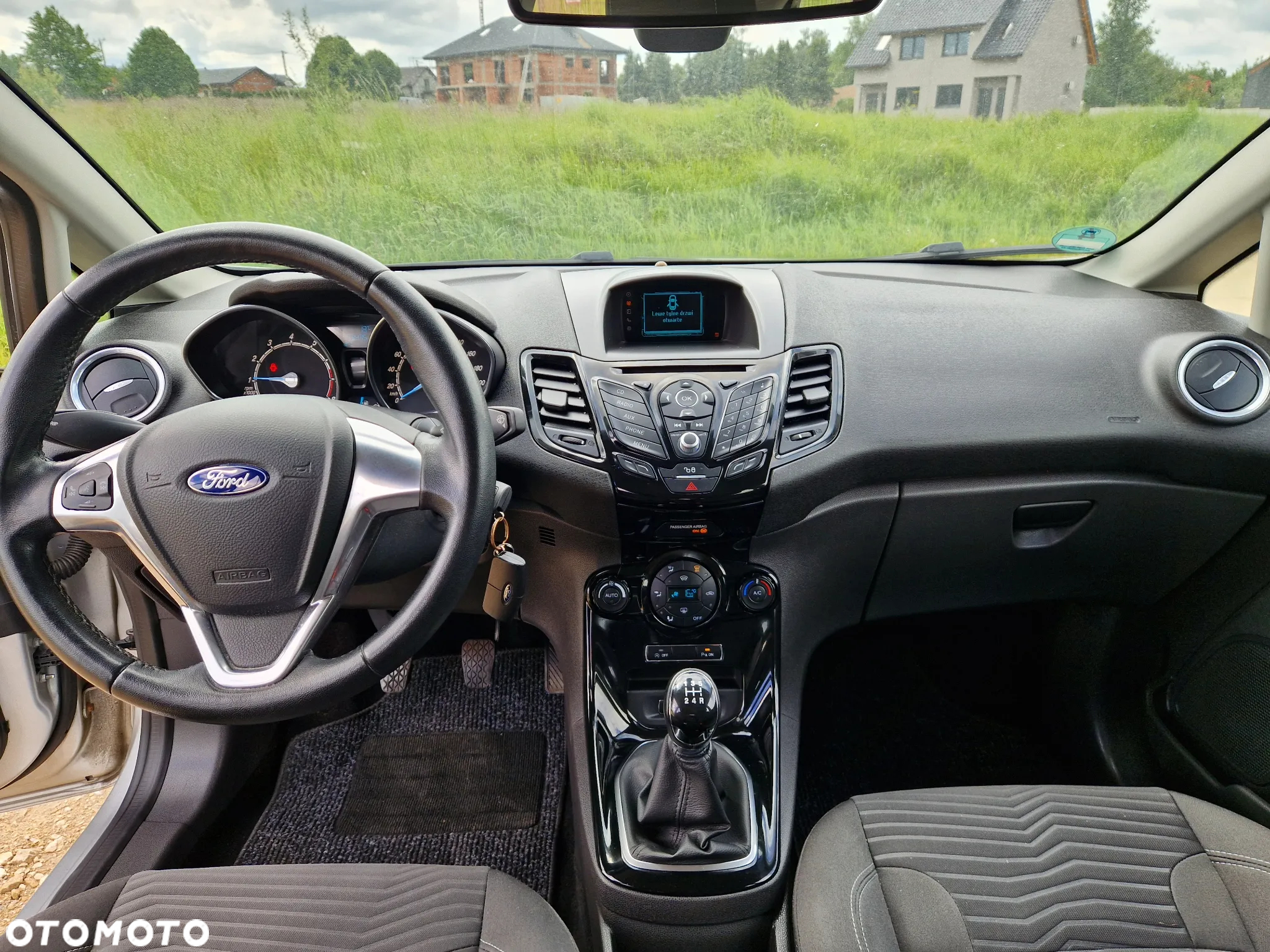 Ford Fiesta 1.0 EcoBoost Titanium - 14