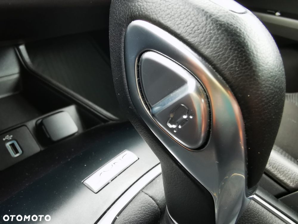 Ford Mondeo 2.0 Hybrid Titanium - 13