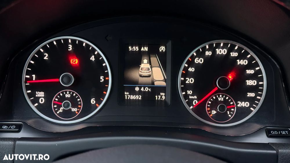 Volkswagen Tiguan 2.0 TDI SCR 4MOTION BlueMotion Technology DSG Sport & Style - 16