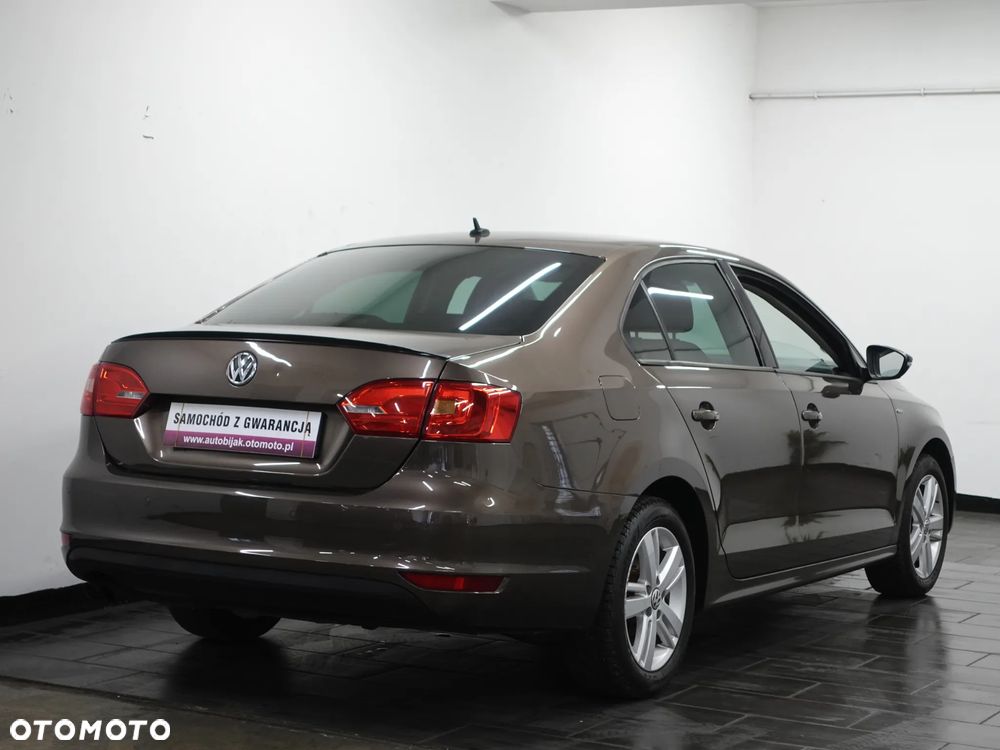 Volkswagen Jetta 1.4 TSI DSG Match - 8