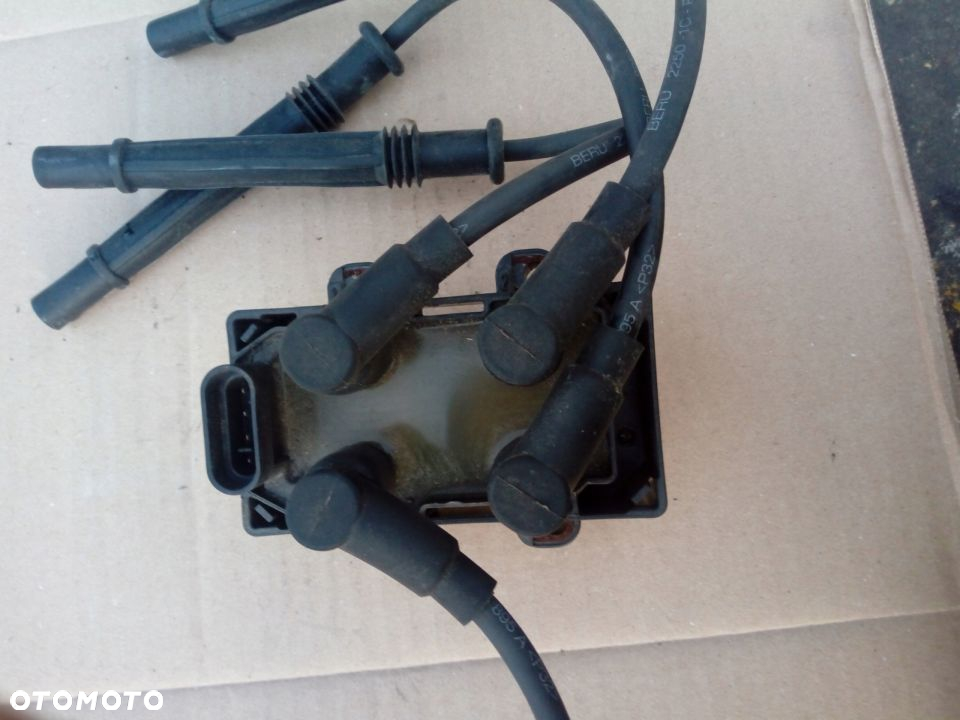 Renault Clio III 3 1.2 16V  TCE 1.2 B cewka zapłonowa D4F - 4