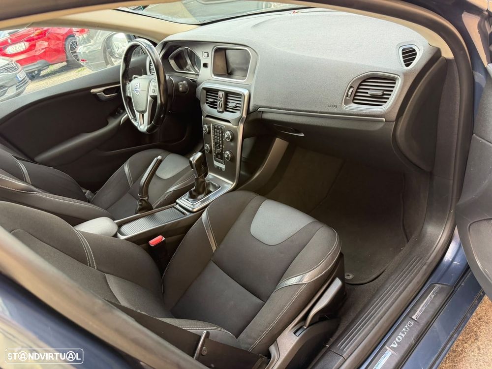Volvo V40 1.6 D2 Momentum - 9