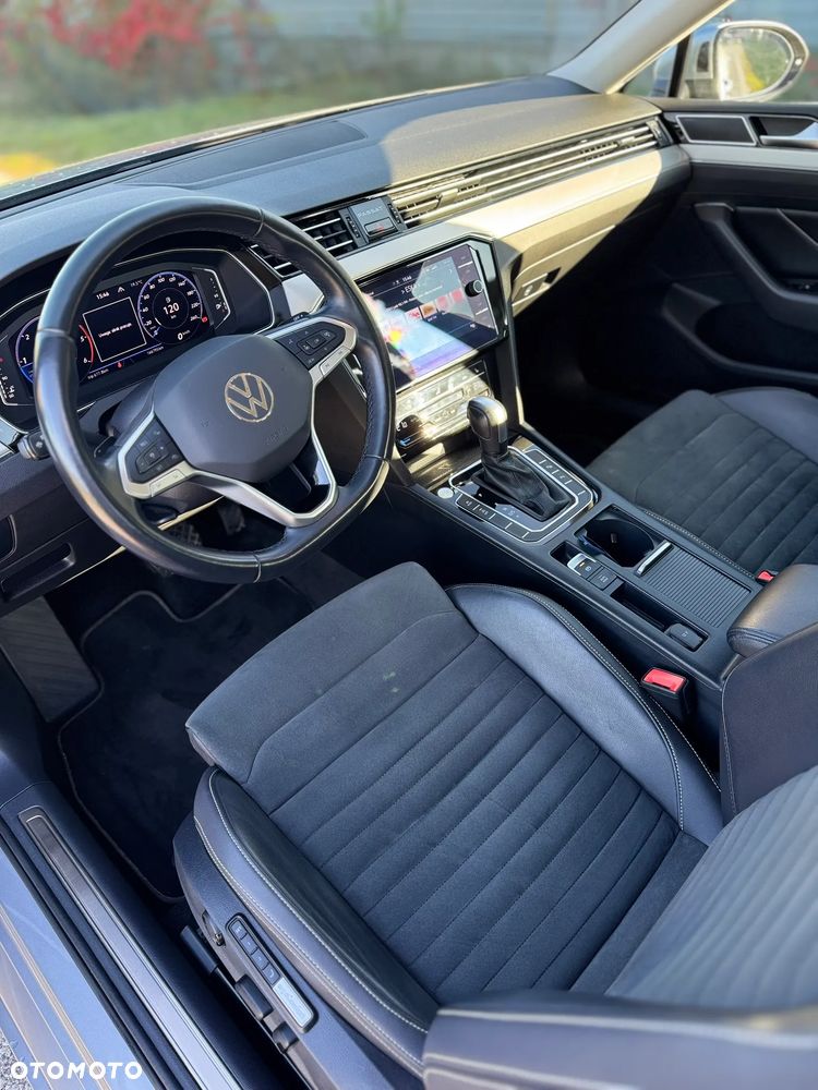 Volkswagen Passat - 8