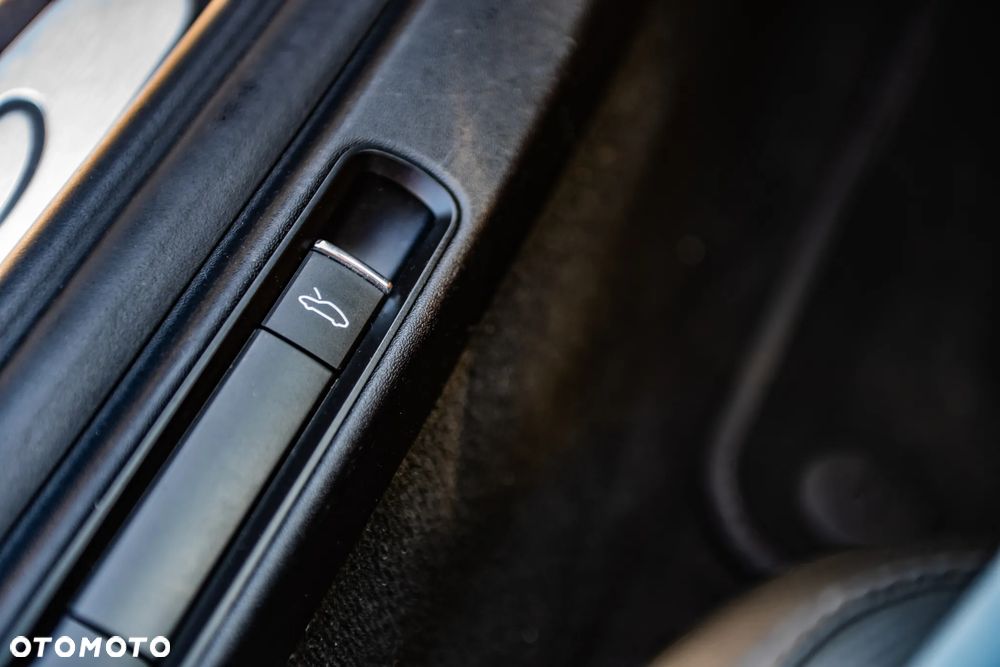 Porsche 911 Carrera PDK - 36