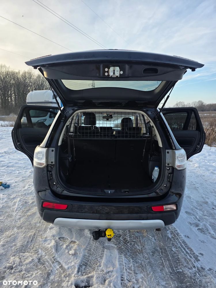 Mitsubishi Outlander 2.2 DID Instyle Navi - 22