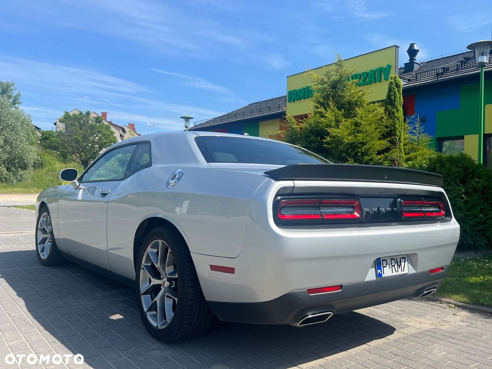 Dodge Challenger - 4
