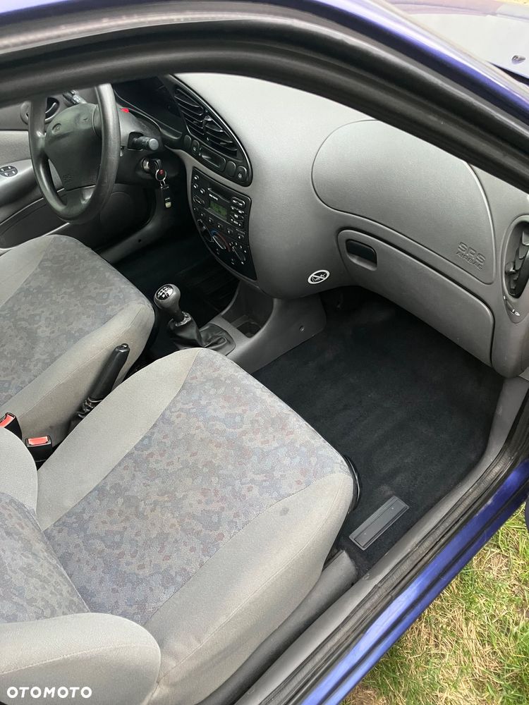 Ford Fiesta - 10