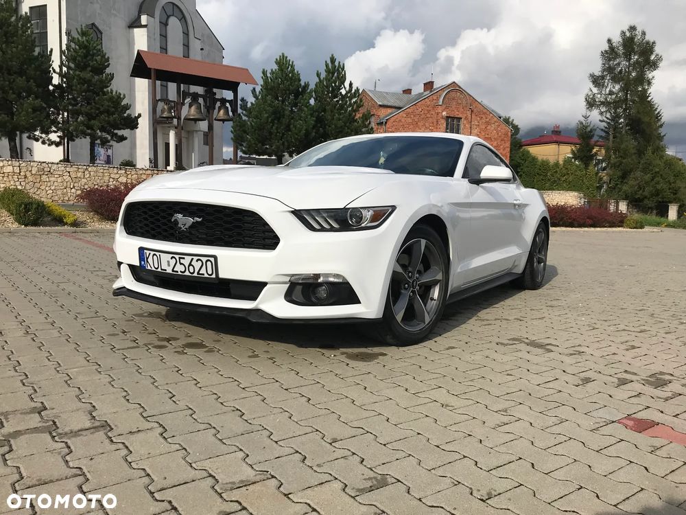 Ford Mustang - 1