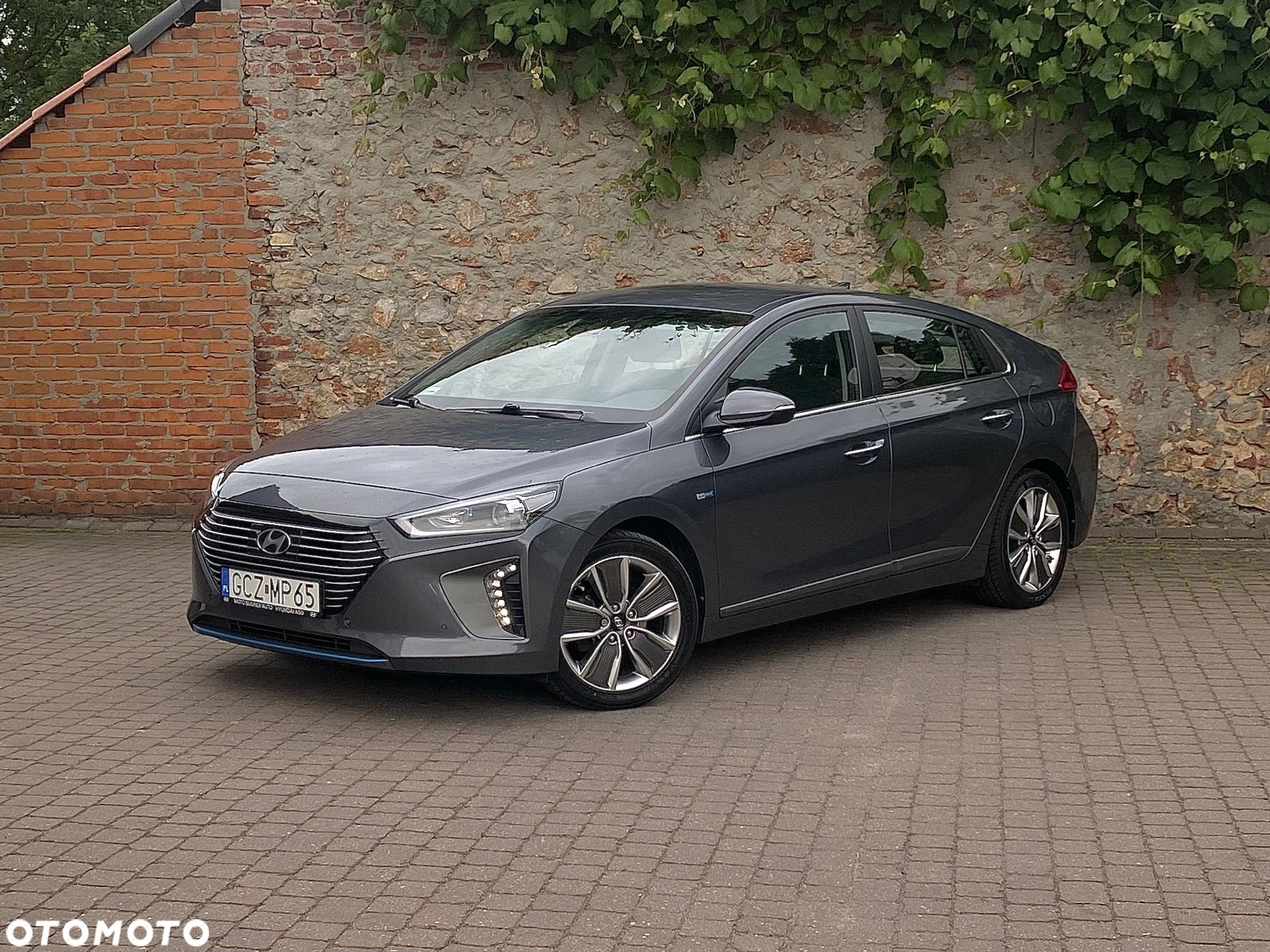 Hyundai IONIQ hybrid Premium - 1